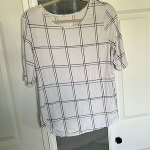 Women’s APT 9 short sleeve size large